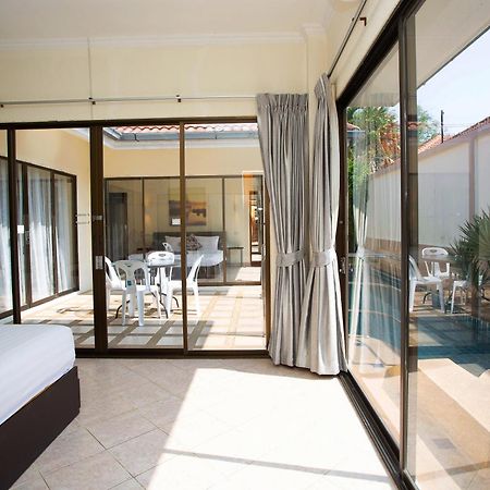 Avoca Pool Villas Pattaya Quarto foto